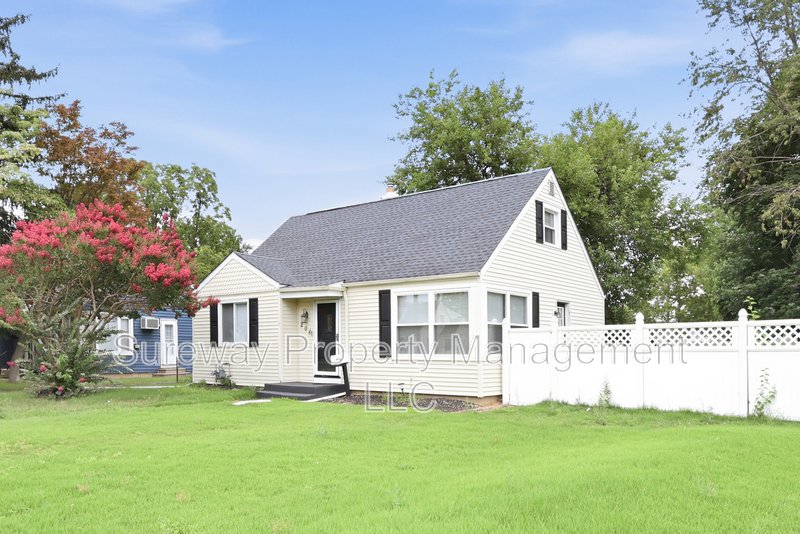 Welcome to 208 Knight Ave property image
