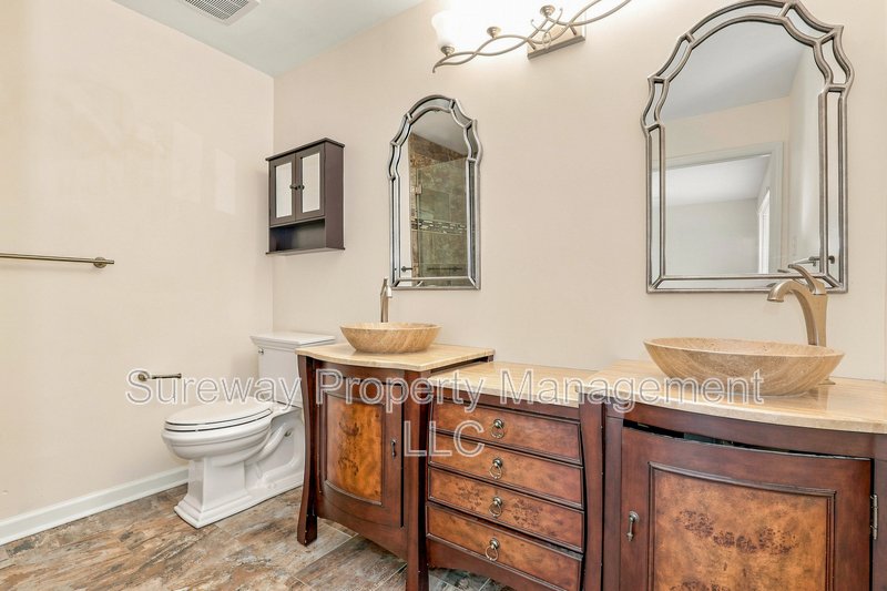 Bright property image