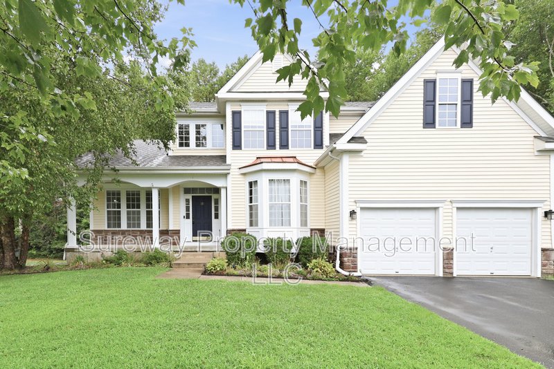 Welcome to 13 Grist Mill Court! property image