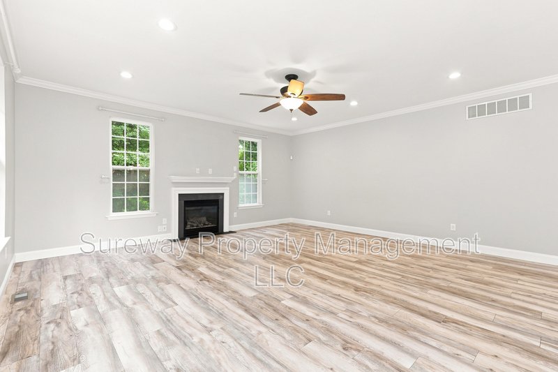 Welcome to 13 Grist Mill Court! property image