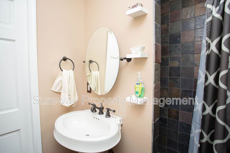 Bright property image