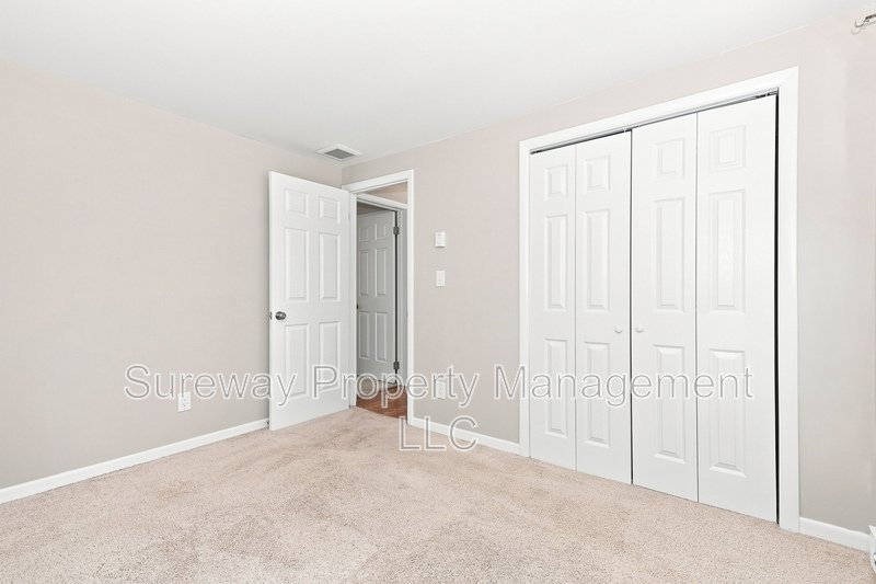 🏡 Freshly Painted, Professionally Cleaned & Move-In Ready! property image