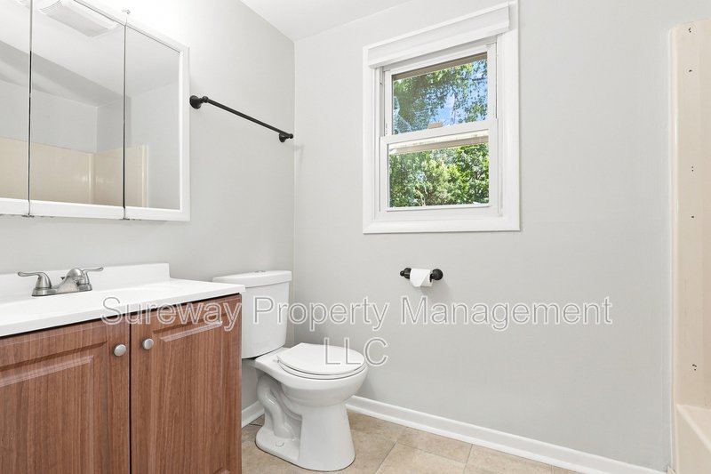 🏡 Freshly Painted, Professionally Cleaned & Move-In Ready! property image