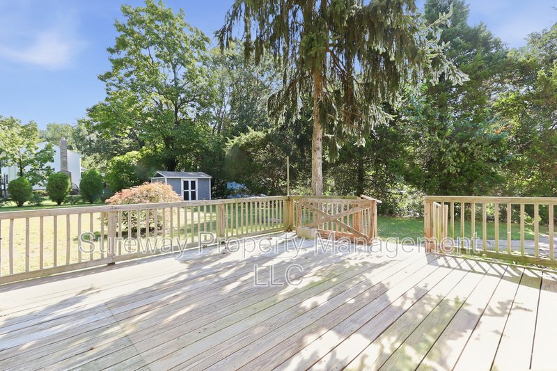 🏡 Freshly Painted, Professionally Cleaned & Move-In Ready! property image
