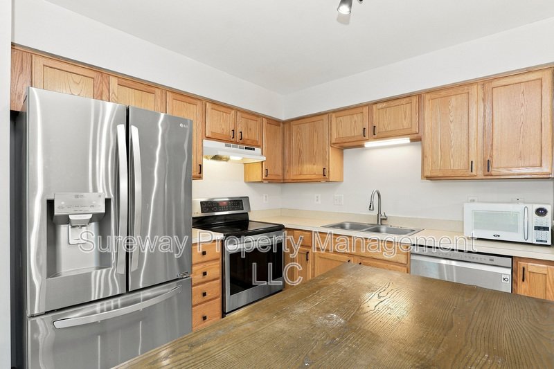 FOR RENT – 15 Guilford Pl, Burlington, NJ 08016 property image