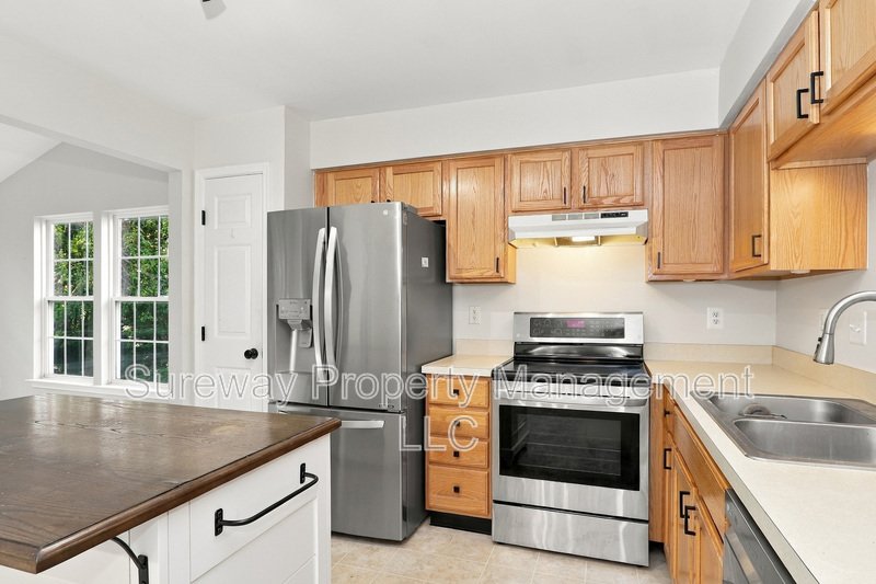 FOR RENT – 15 Guilford Pl, Burlington, NJ 08016 property image