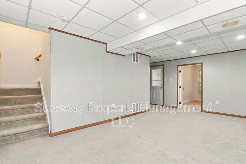 FOR RENT – 15 Guilford Pl, Burlington, NJ 08016 property image