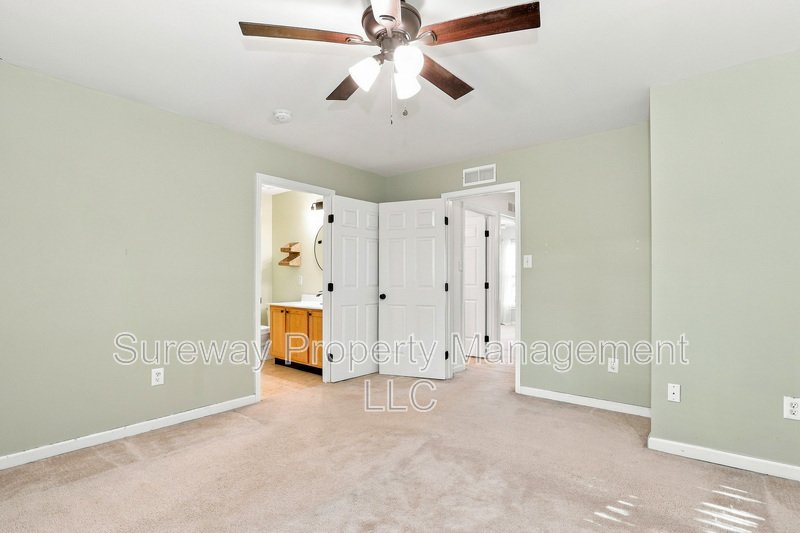 FOR RENT – 15 Guilford Pl, Burlington, NJ 08016 property image