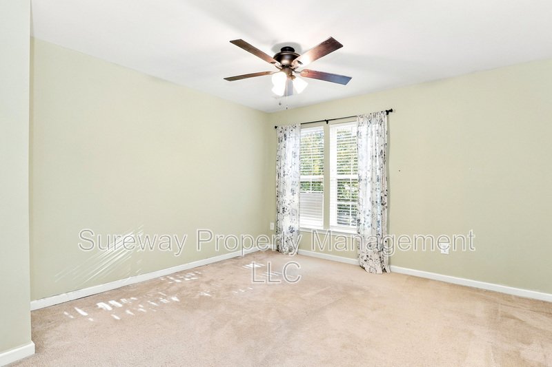 FOR RENT – 15 Guilford Pl, Burlington, NJ 08016 property image
