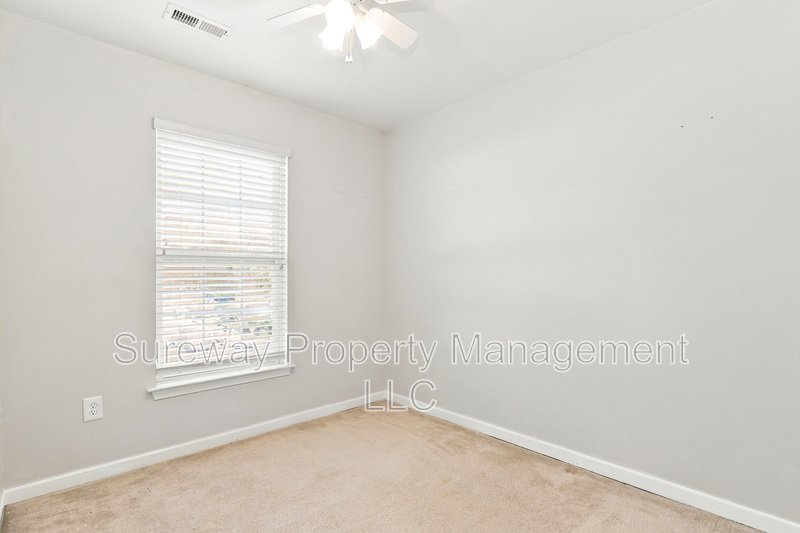 FOR RENT – 15 Guilford Pl, Burlington, NJ 08016 property image