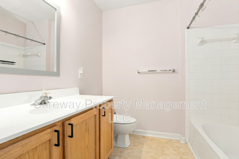 FOR RENT – 15 Guilford Pl, Burlington, NJ 08016 property image