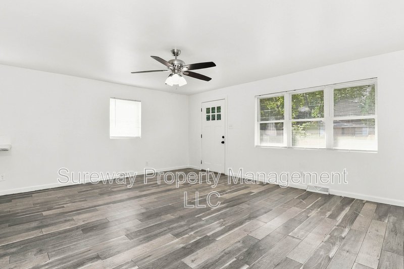 Open property image