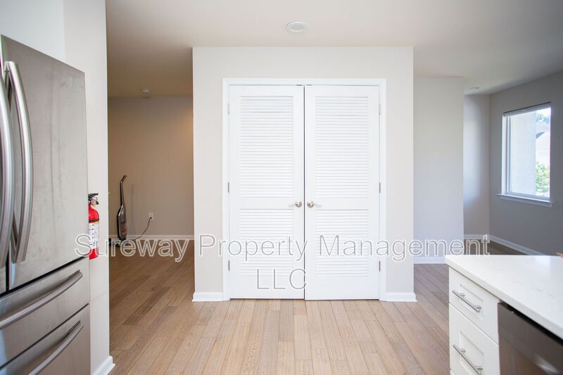 Bright property image